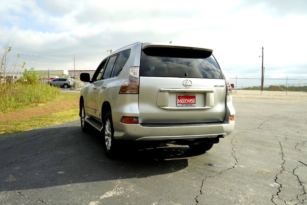 Used 2017 Lexus GX 460 image 8