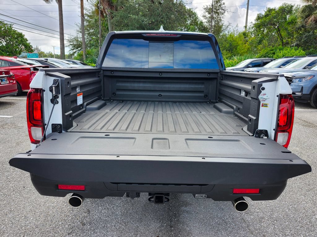 New 2026 Honda Ridgeline Black Edition image 9