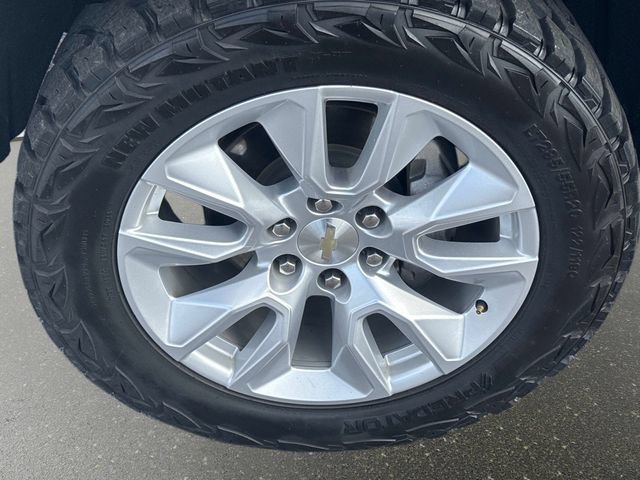 Used 2020 Chevrolet Silverado 1500 LTZ AWD/4WD image 10