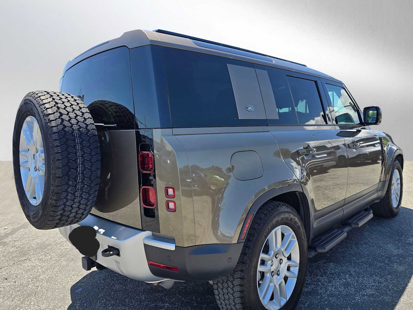 Used 2024 Land Rover Defender 110 S AWD/4WD image 5