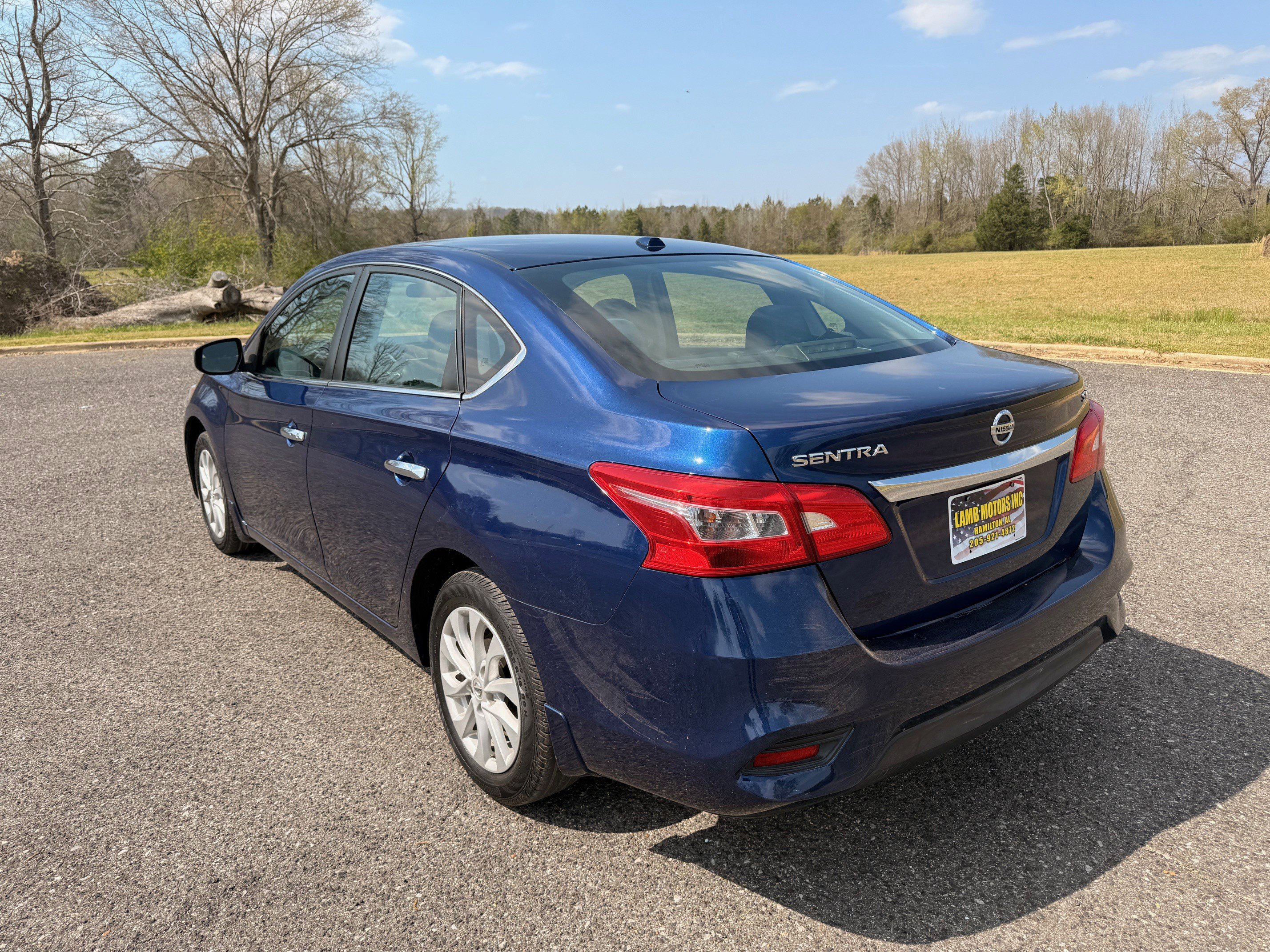 Used 2019 Nissan Sentra SV image 3