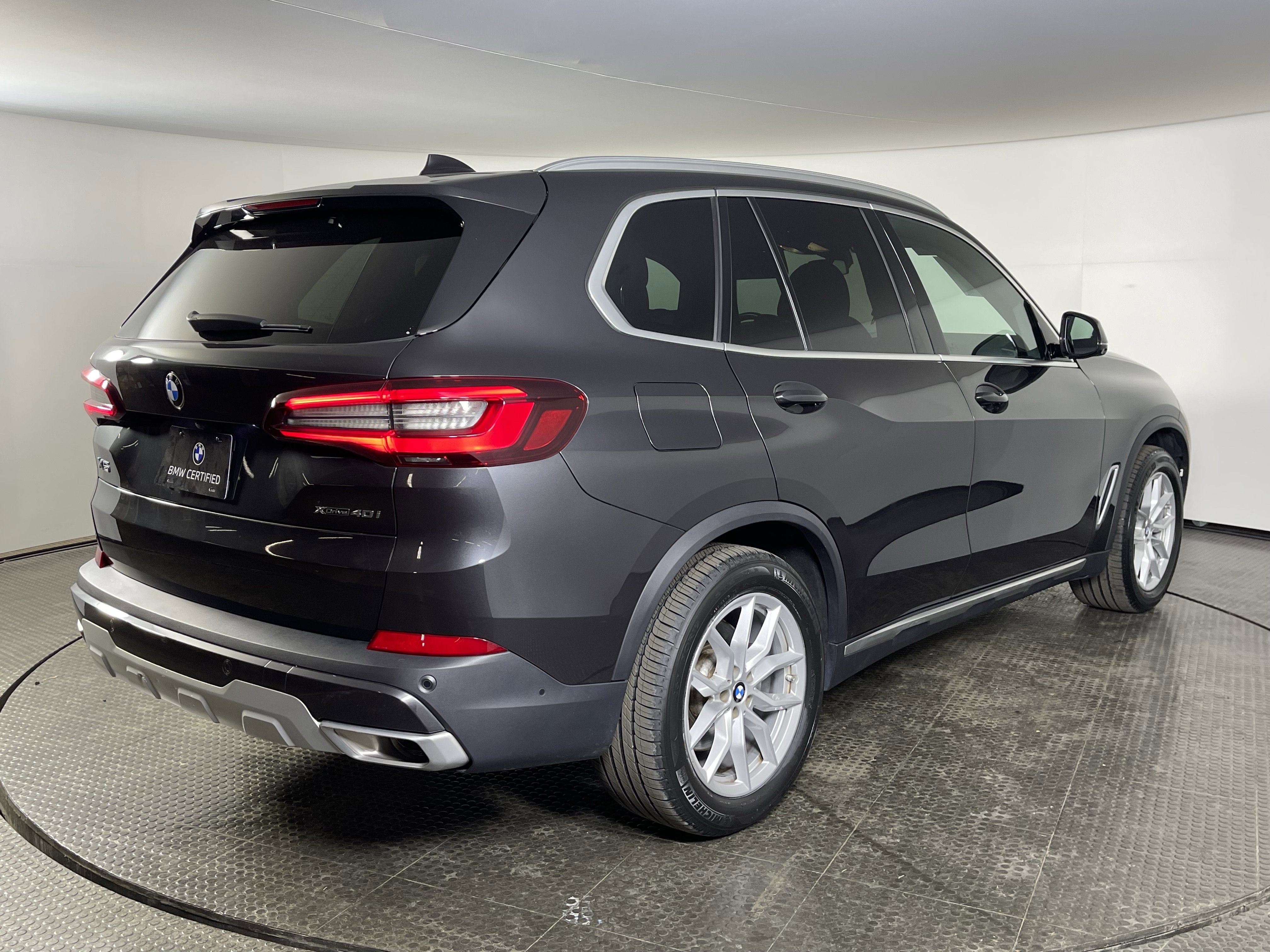 Certified 2023 BMW X5 xDrive40i w/ Premium Package AWD/4WD image 4