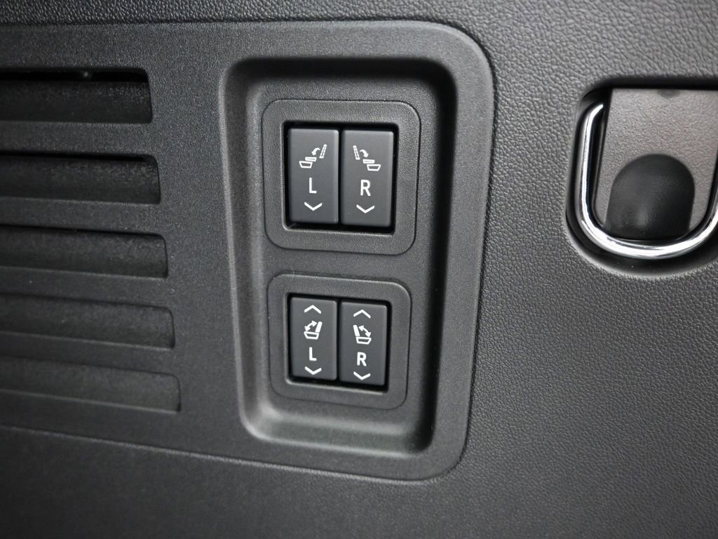 New 2026 Buick Enclave Sport Touring w/ Super Cruise Package image 12