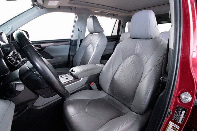 Used 2020 Toyota Highlander Limited Platinum image 19