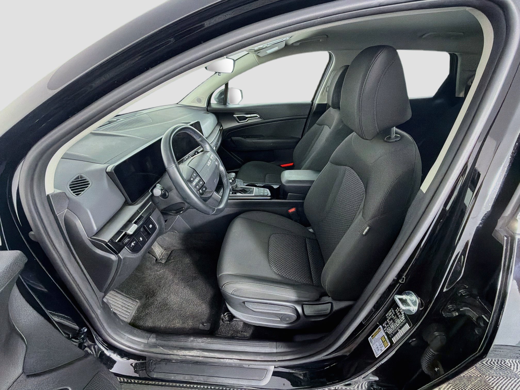 Used 2026 Kia Sportage LX FWD image 13