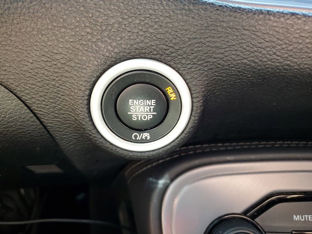 Used 2023 Dodge Challenger SXT AWD/4WD image 20