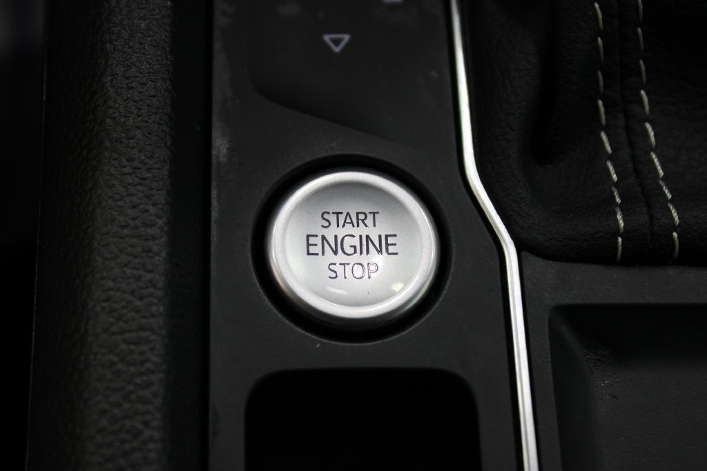 Certified 2023 Volkswagen Atlas Cross Sport SE FWD image 12