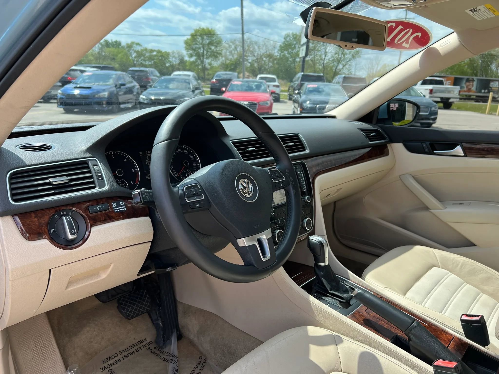 Used 2012 Volkswagen Passat TDI SEL Premium FWD image 10