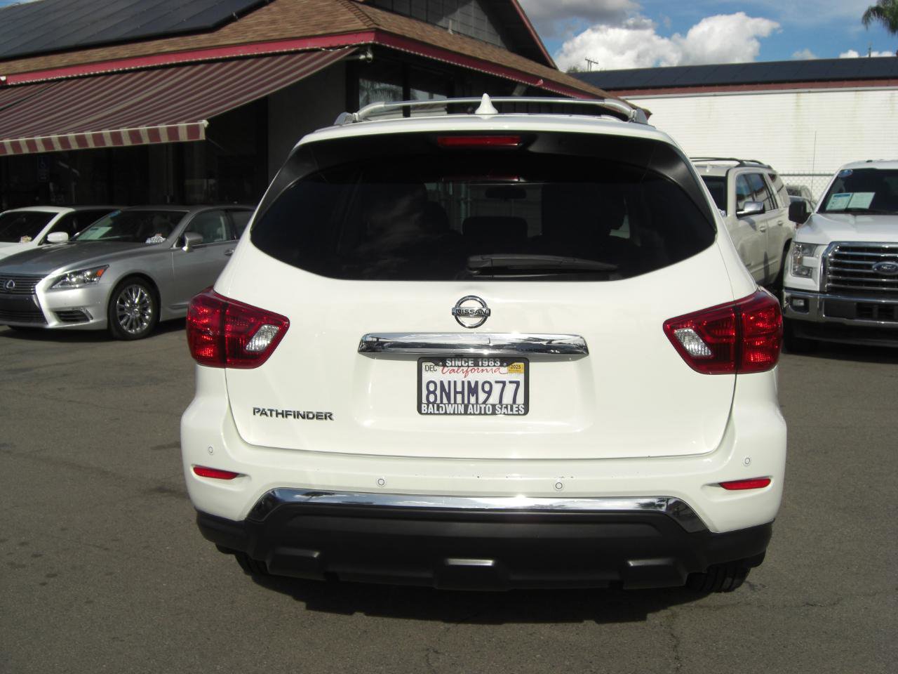 Used 2020 Nissan Pathfinder S image 13