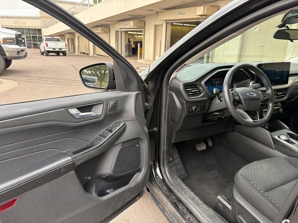 Used 2023 Ford Escape Active w/ Tech Pack #2 AWD/4WD image 15