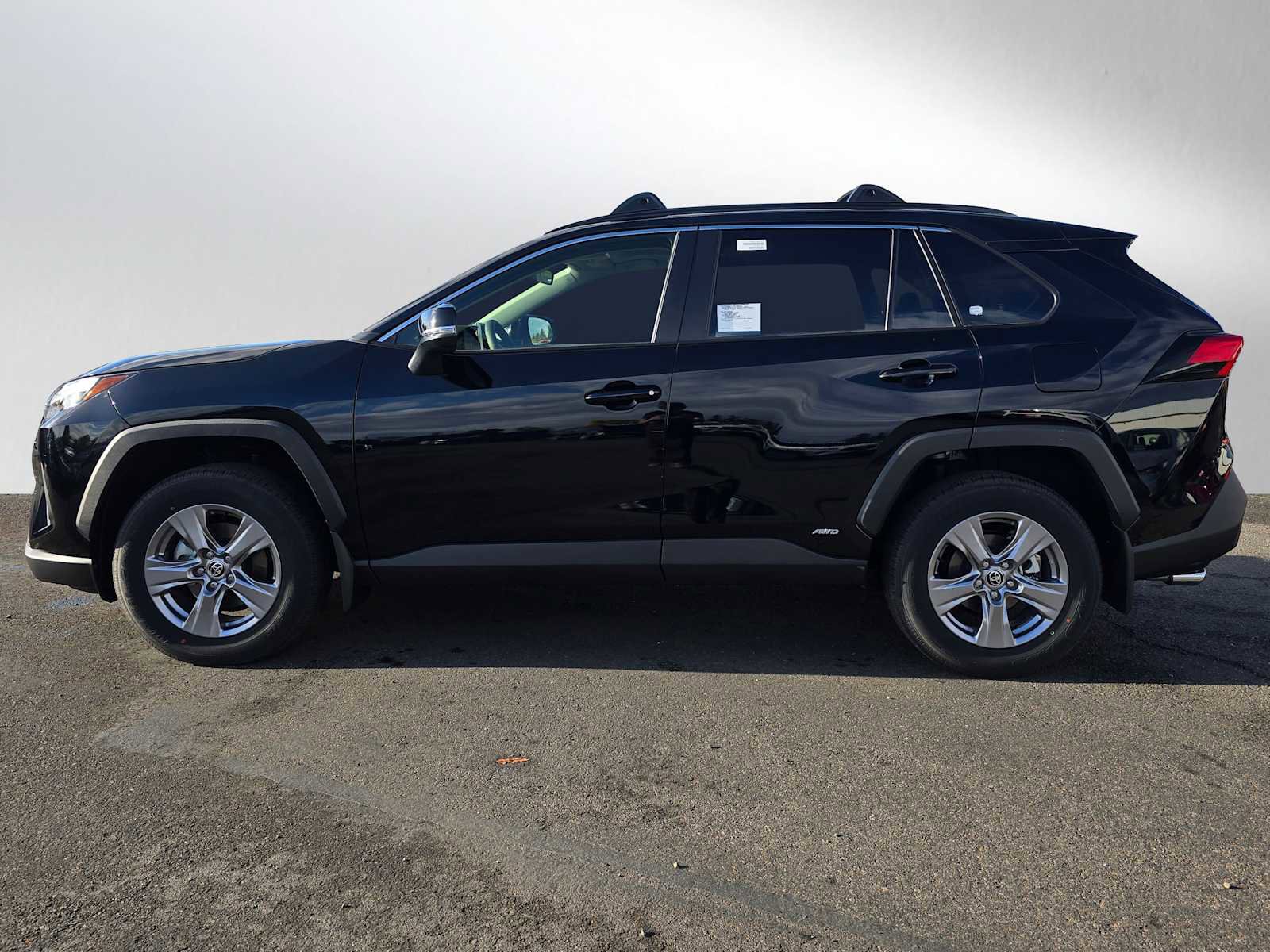 Certified 2025 Toyota RAV4 XLE image 4