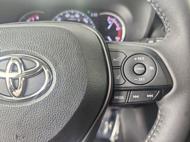 Used 2023 Toyota RAV4 XLE w/ Convenience Package AWD/4WD image 14