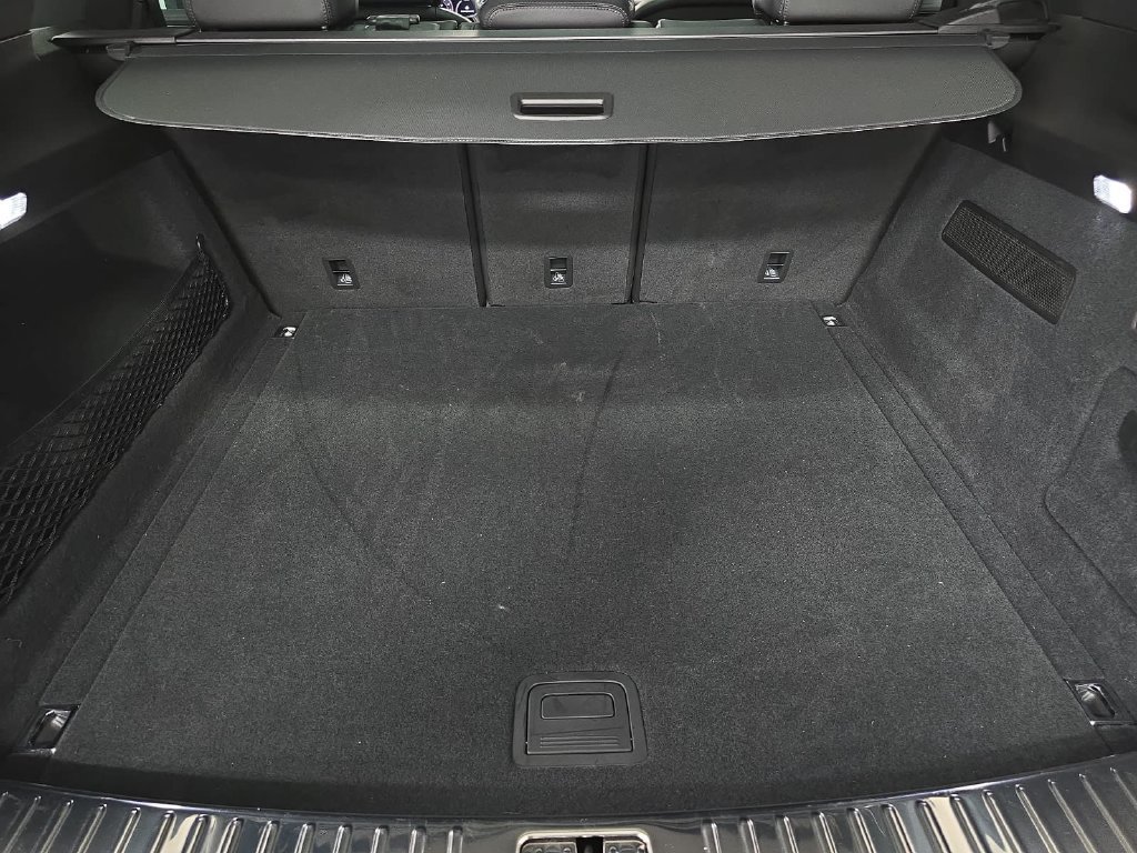 Certified 2026 Porsche Cayenne AWD/4WD image 31
