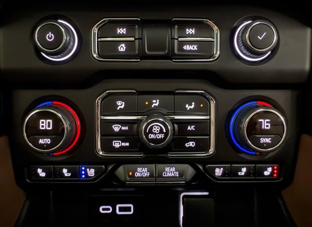 Used 2024 Chevrolet Tahoe High Country image 21
