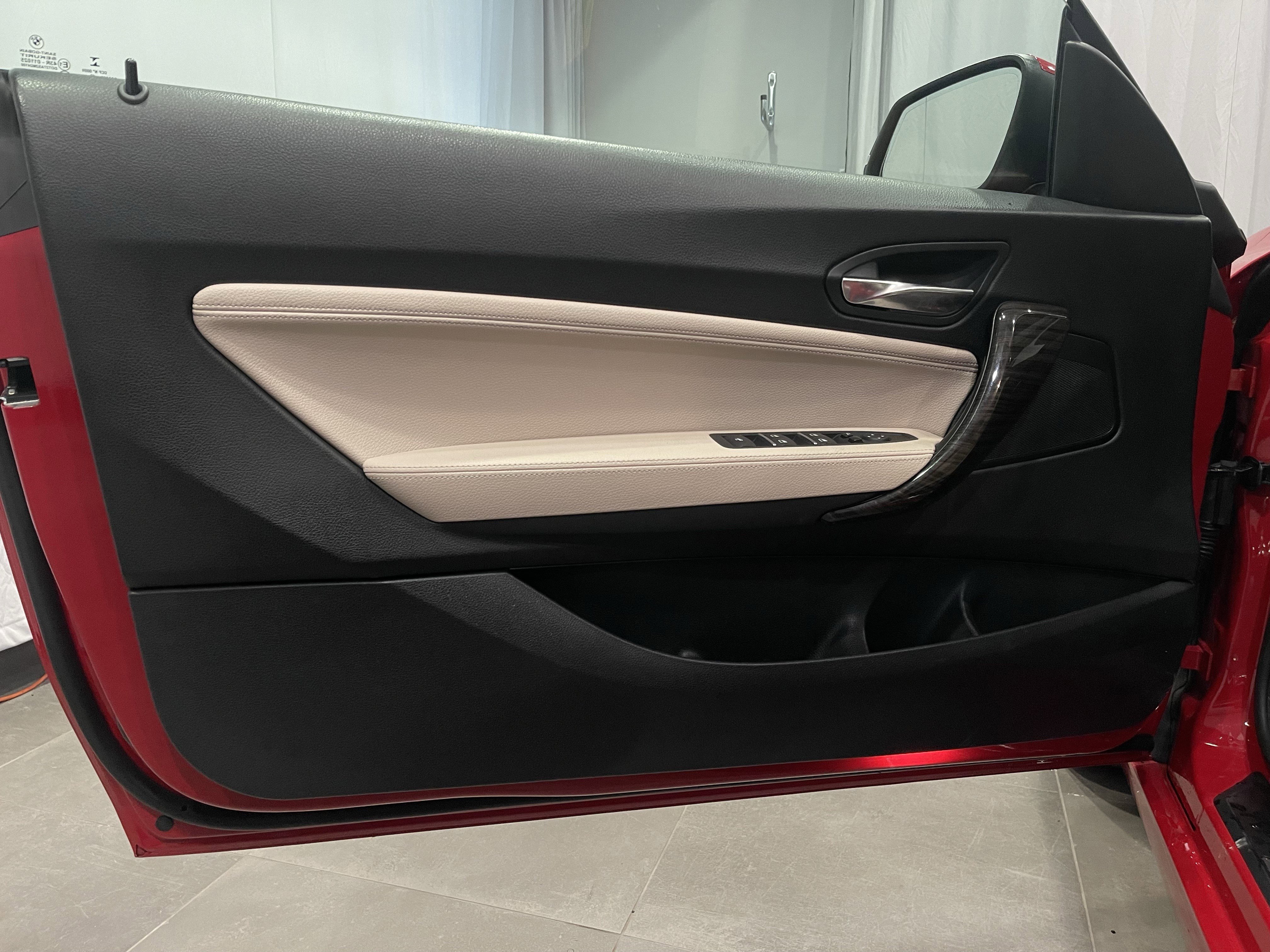 Used 2019 BMW 230i xDrive Convertible w/ Convenience Package image 13