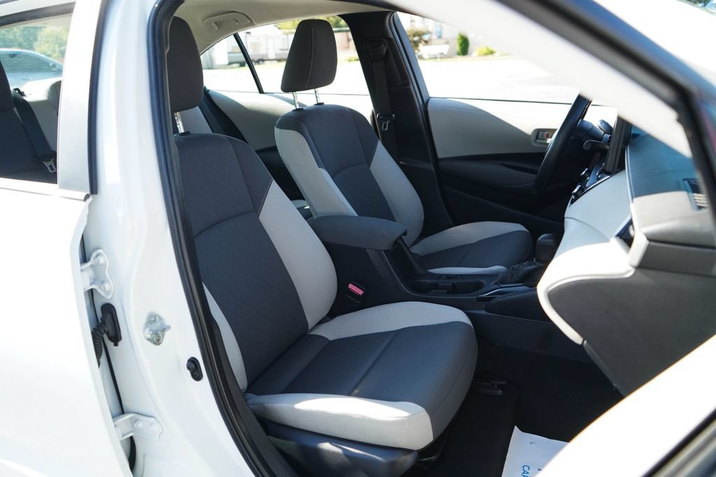 Used 2023 Toyota Corolla LE FWD image 12