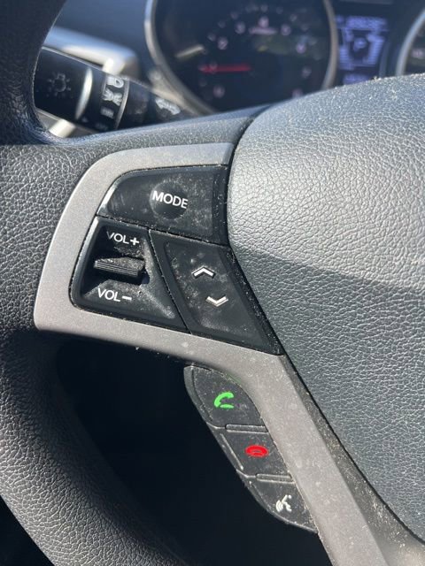 Used 2016 Hyundai Veloster image 11