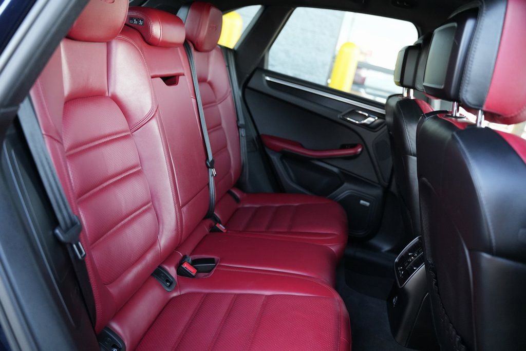 Used 2018 Porsche Macan GTS image 48