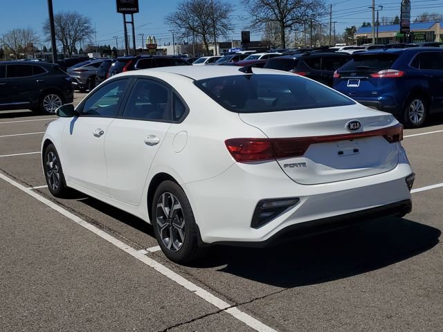 Used 2020 Kia Forte LXS FWD image 5