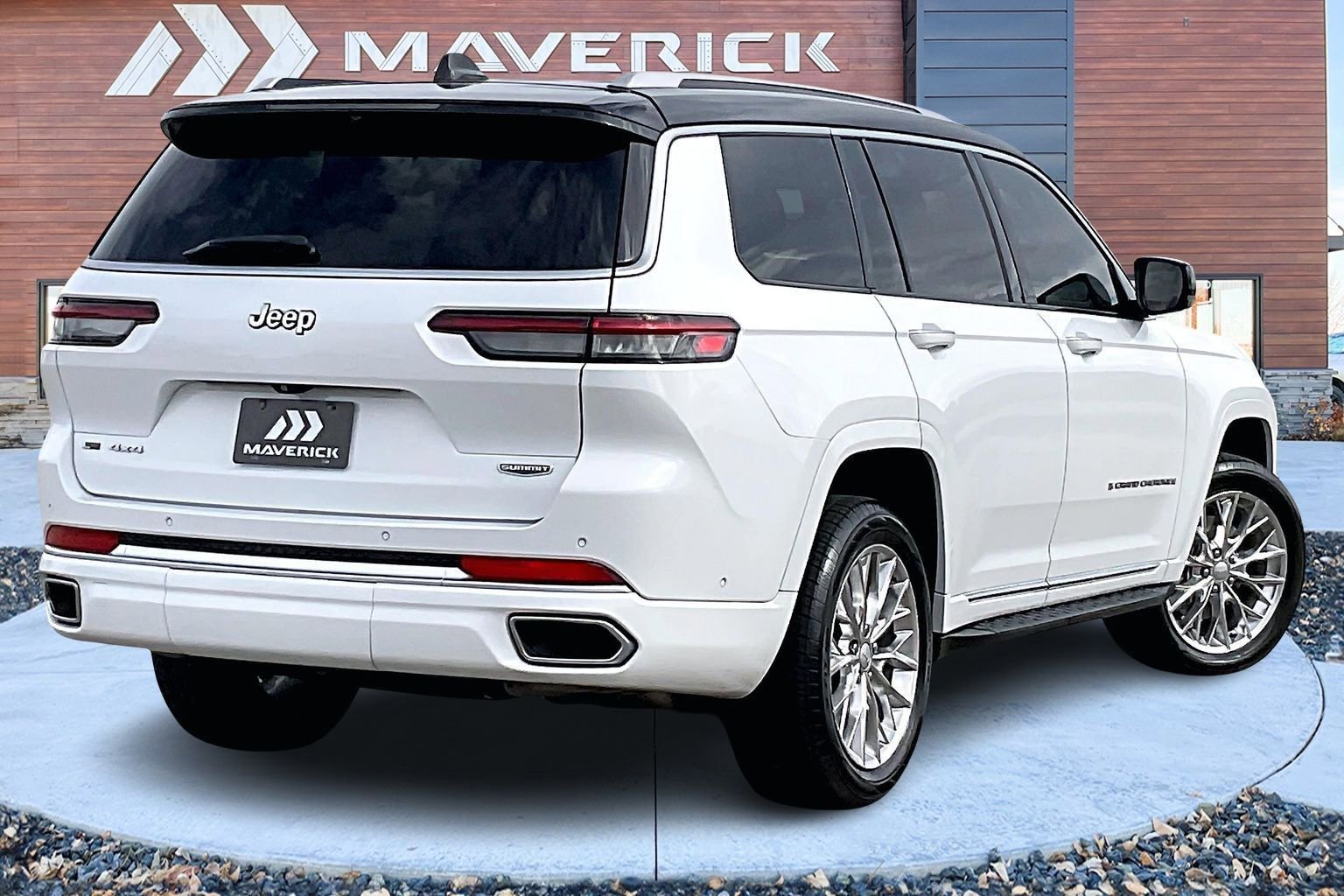 Used 2021 Jeep Grand Cherokee L Summit w/ Advanced Protech Group IV image 5