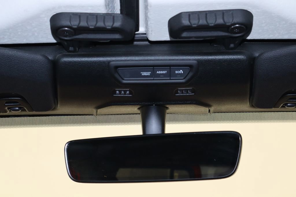 Used 2023 Jeep Wrangler Unlimited Sahara w/ Cold Weather Group AWD/4WD image 24
