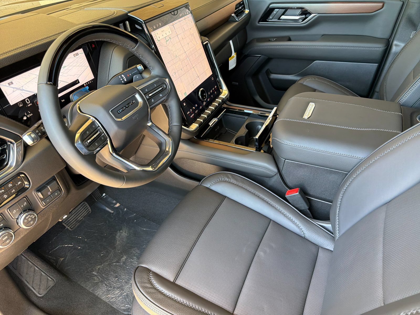 New 2026 GMC Yukon XL Denali w/ Denali Reserve Package AWD/4WD image 10