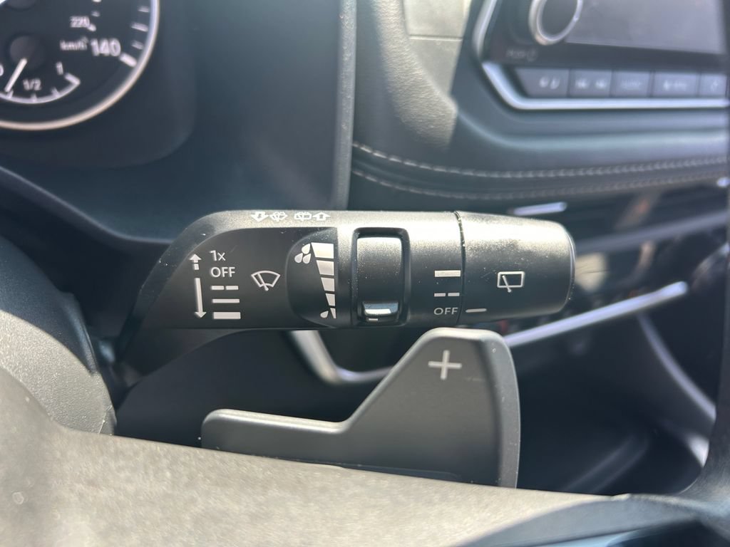 Used 2023 Nissan Rogue SV AWD/4WD image 13