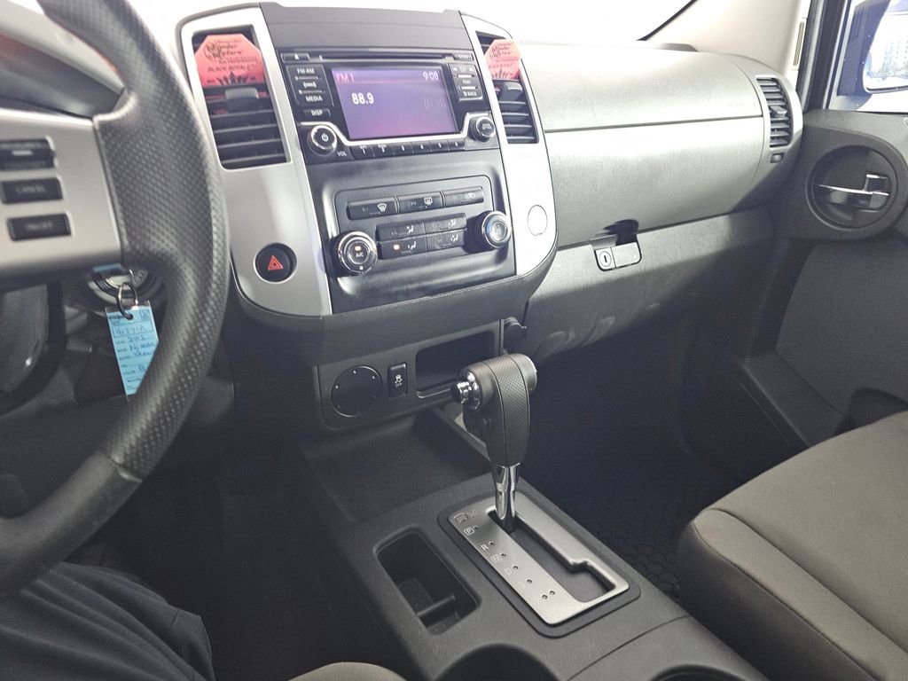 Used 2015 Nissan Xterra S image 31