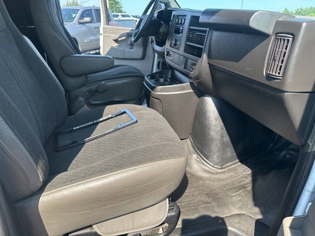 Used 2023 GMC Savana 2500 w/ Driver Convenience Package image 20