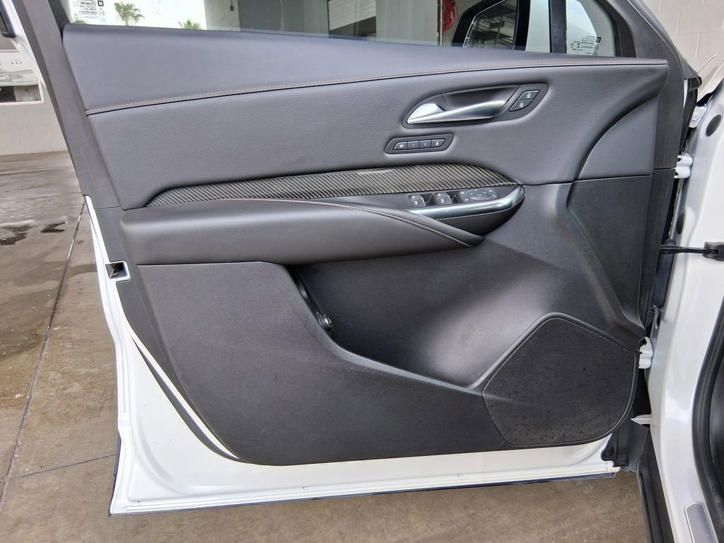 Used 2023 Cadillac XT4 Sport w/ Enhanced Visibility Package FWD image 18