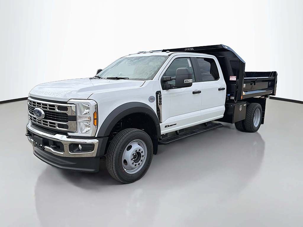New 2026 Ford F550 4x4 Crew Cab image 3