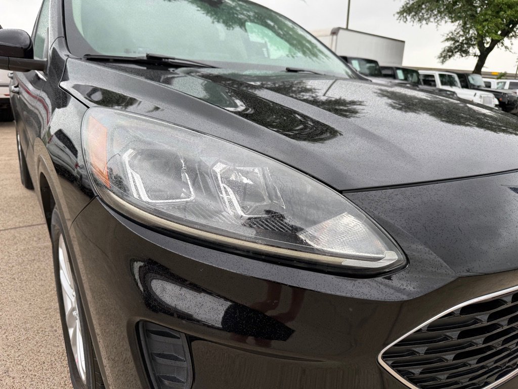 Used 2020 Ford Escape SE FWD image 9