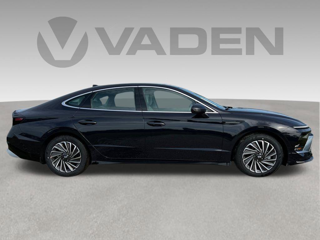 New 2025 Hyundai Sonata SEL FWD image 2
