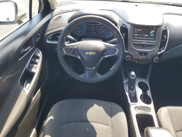 Certified 2017 Chevrolet Cruze LT w/ Convenience Package FWD image 15