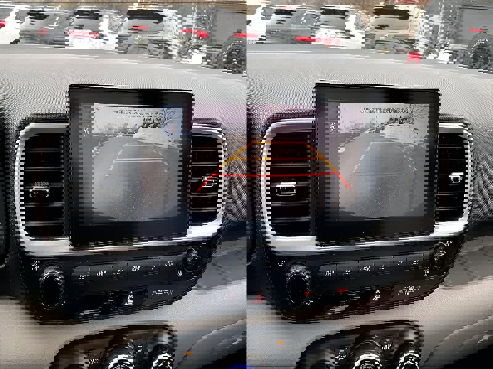 Used 2023 Hyundai Venue SEL image 19