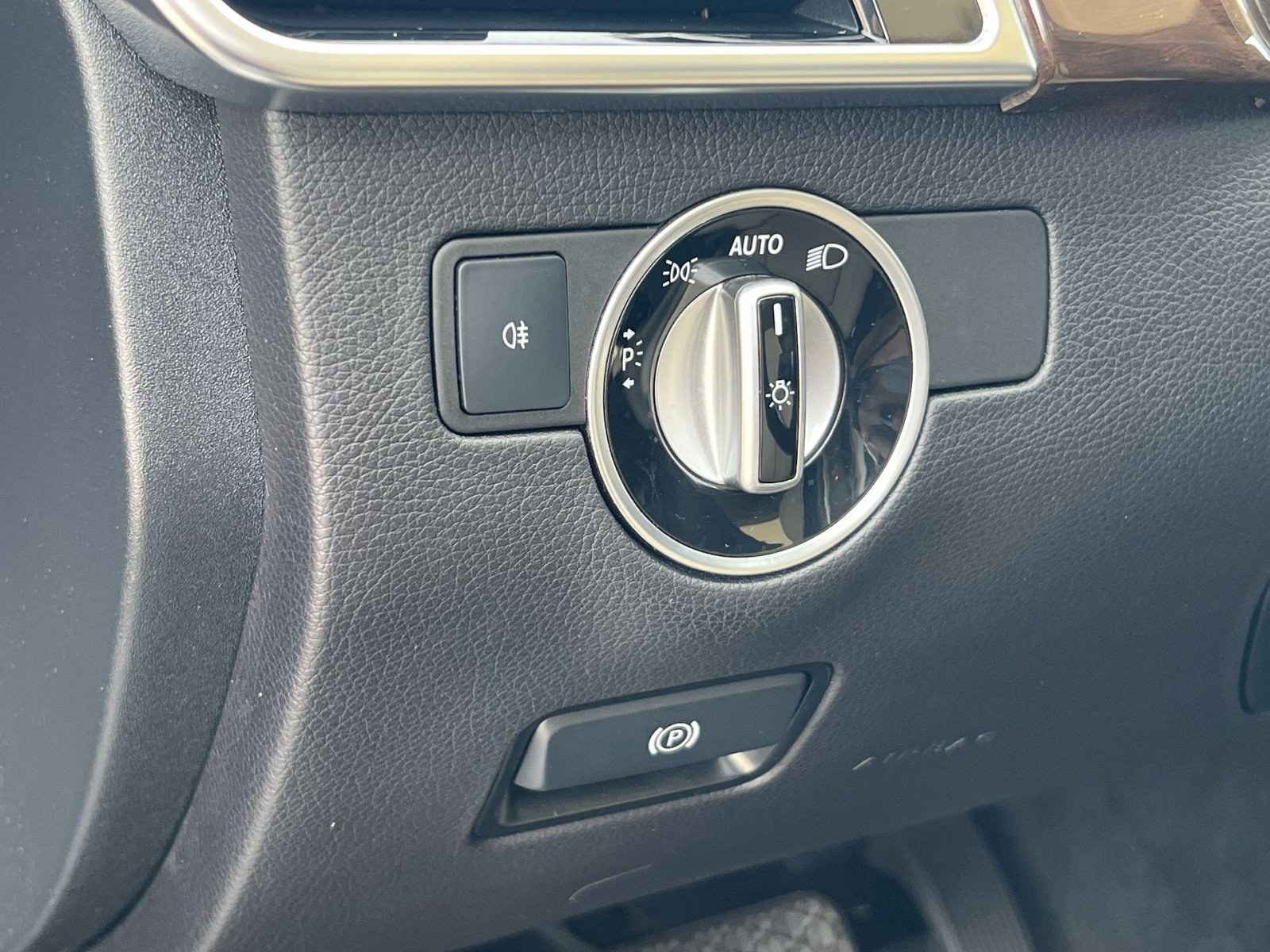 Used 2019 Mercedes-Benz GLS 450 4MATIC image 32