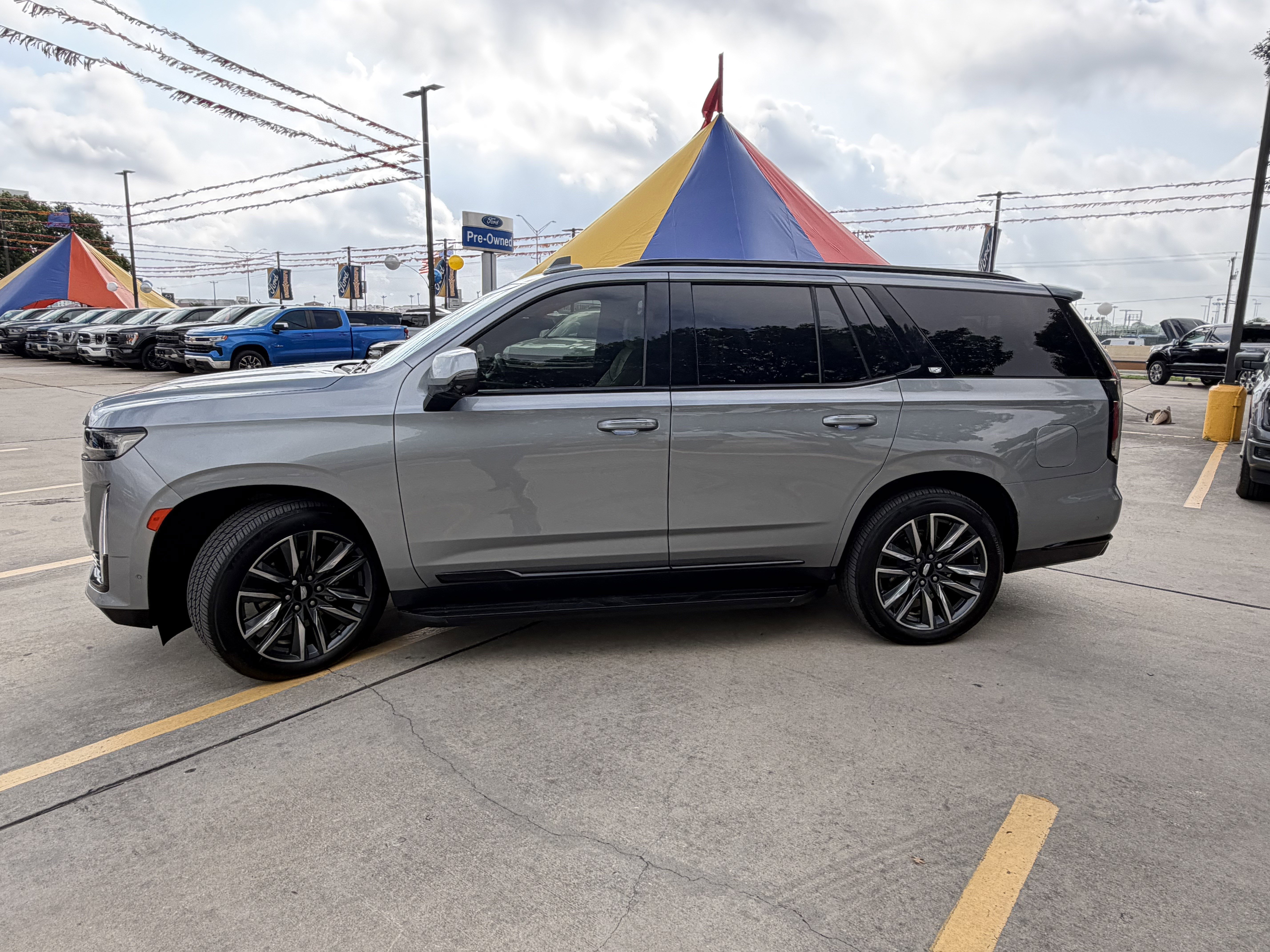 Used 2023 Cadillac Escalade Sport w/ Touring Package AWD/4WD image 12