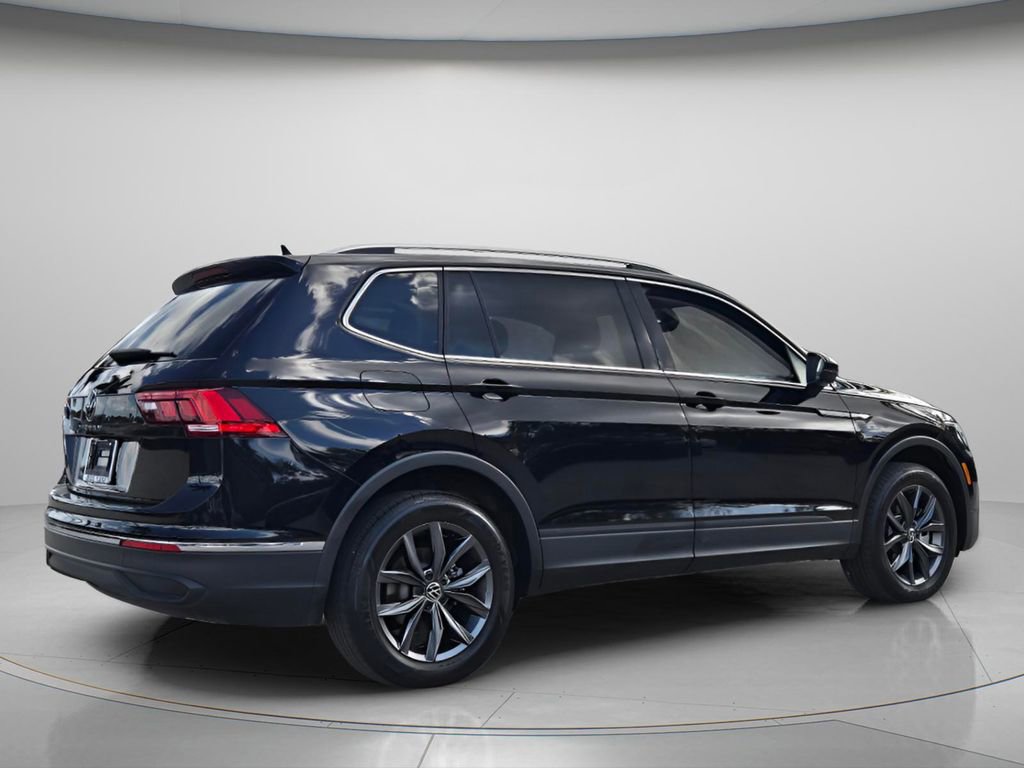 Used 2023 Volkswagen Tiguan SE FWD image 7