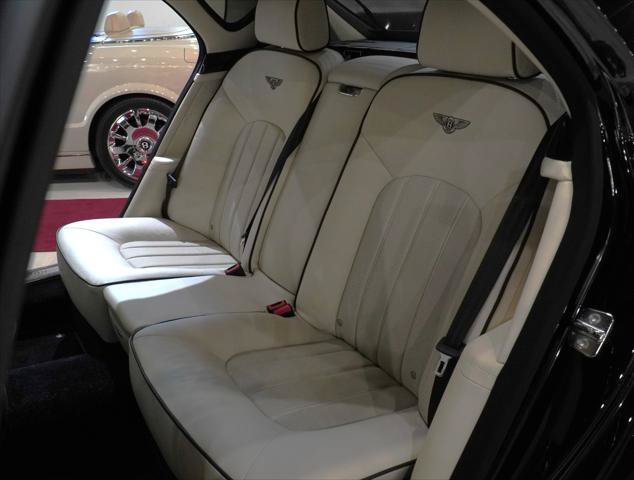 Used 2013 Bentley Mulsanne RWD image 16