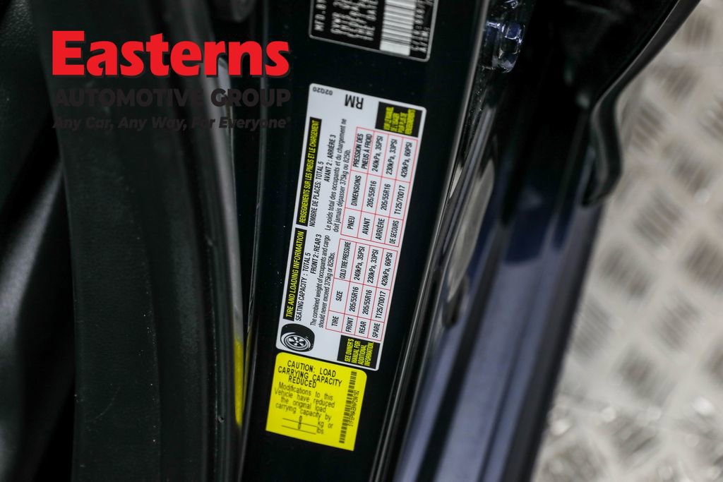 Used 2022 Toyota Corolla LE image 32