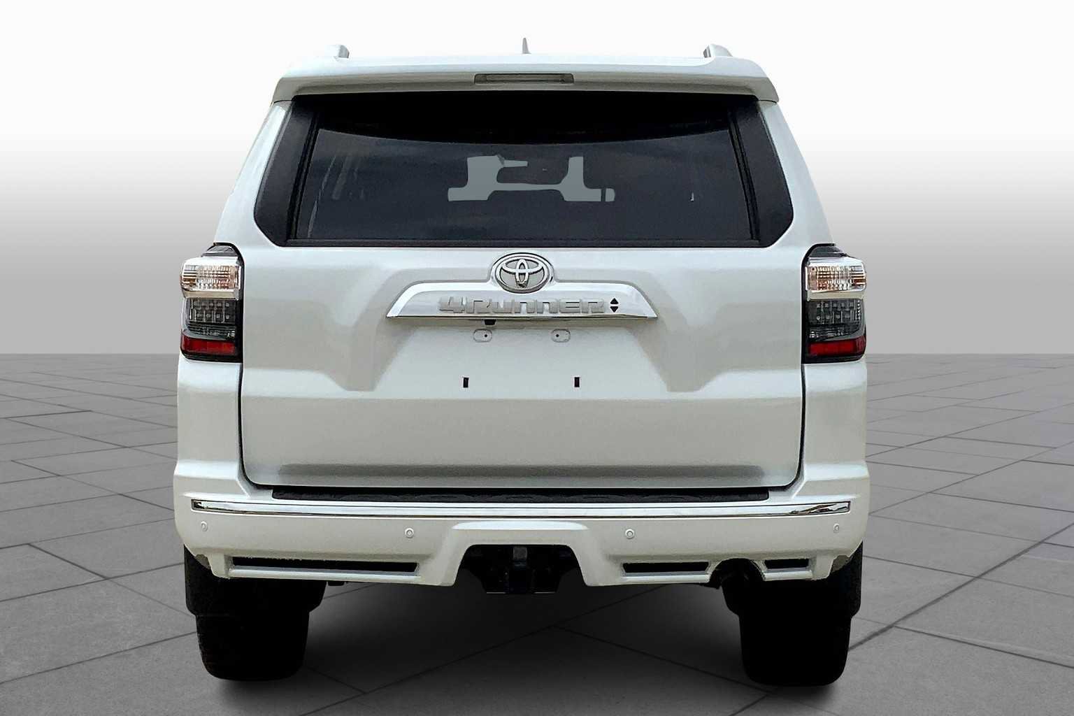 Used 2024 Toyota 4Runner Limited image 4