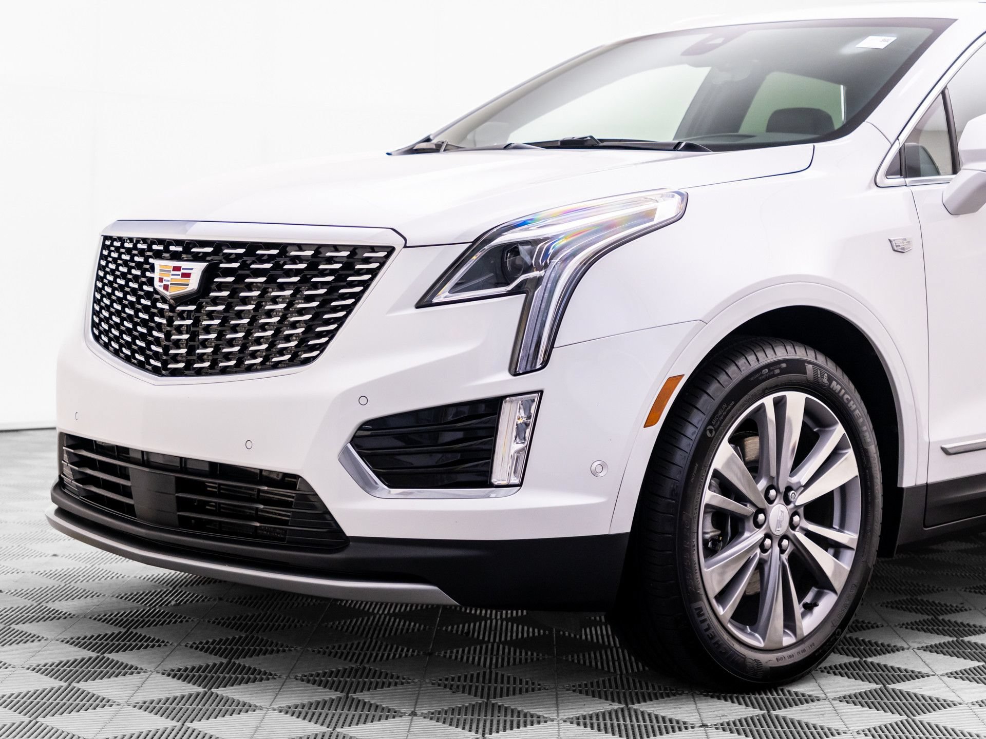 Certified 2026 Cadillac XT5 Premium Luxury w/ Driver Assist Package AWD/4WD image 44