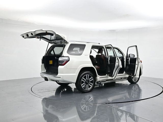 Used 2016 Toyota 4Runner SR5 image 46