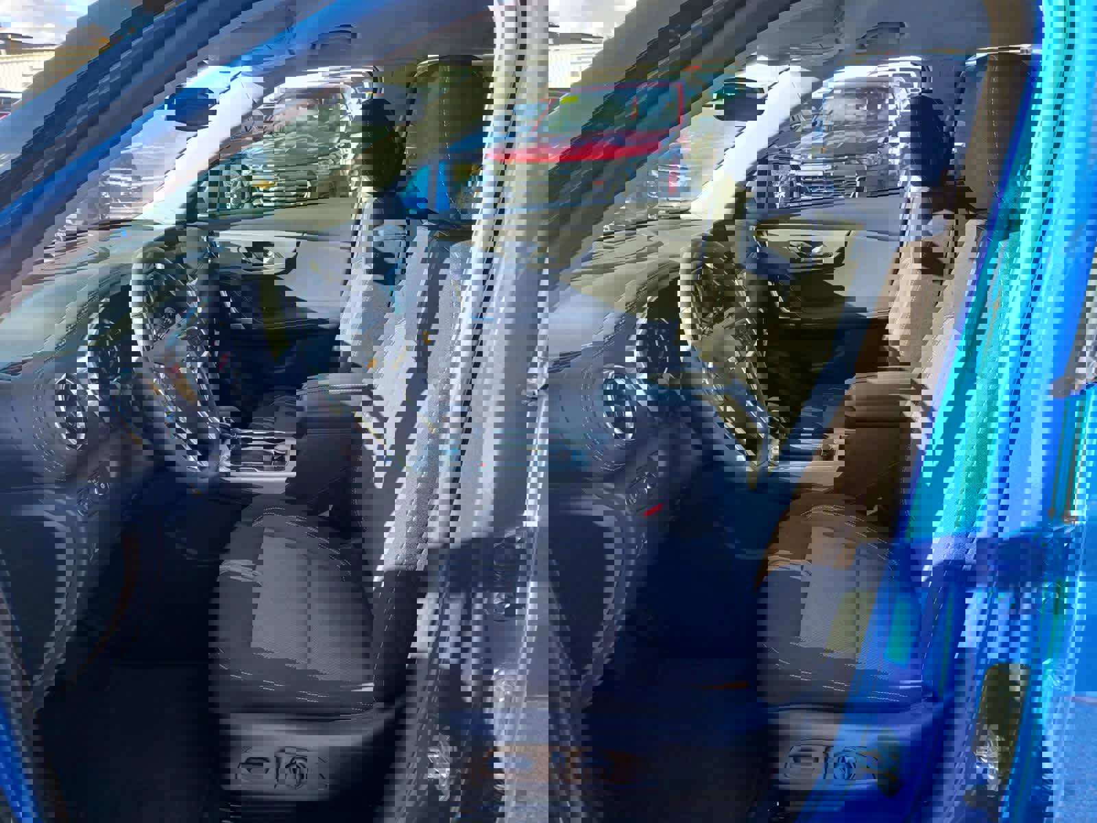 Used 2025 Chevrolet Blazer LT w/ Driver Confidence Package FWD image 7