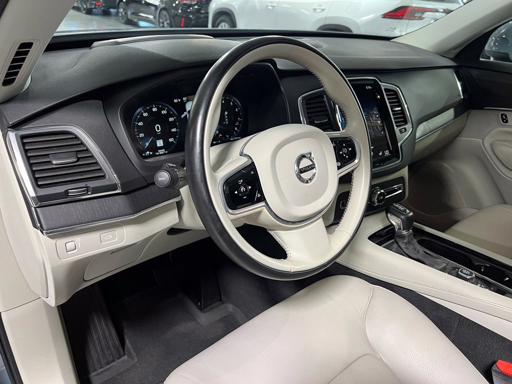 Used 2020 Volvo XC90 T6 Momentum w/ Protection Package Premier AWD/4WD image 15