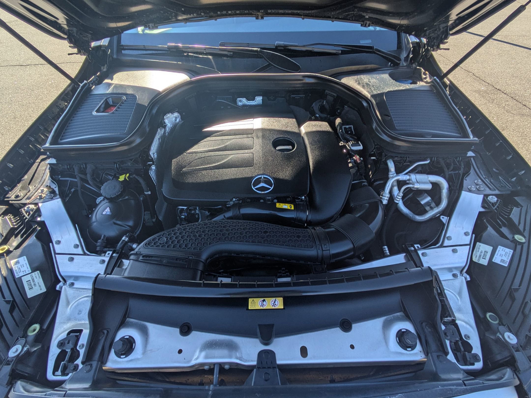 Used 2021 Mercedes-Benz GLC 300 4MATIC image 29