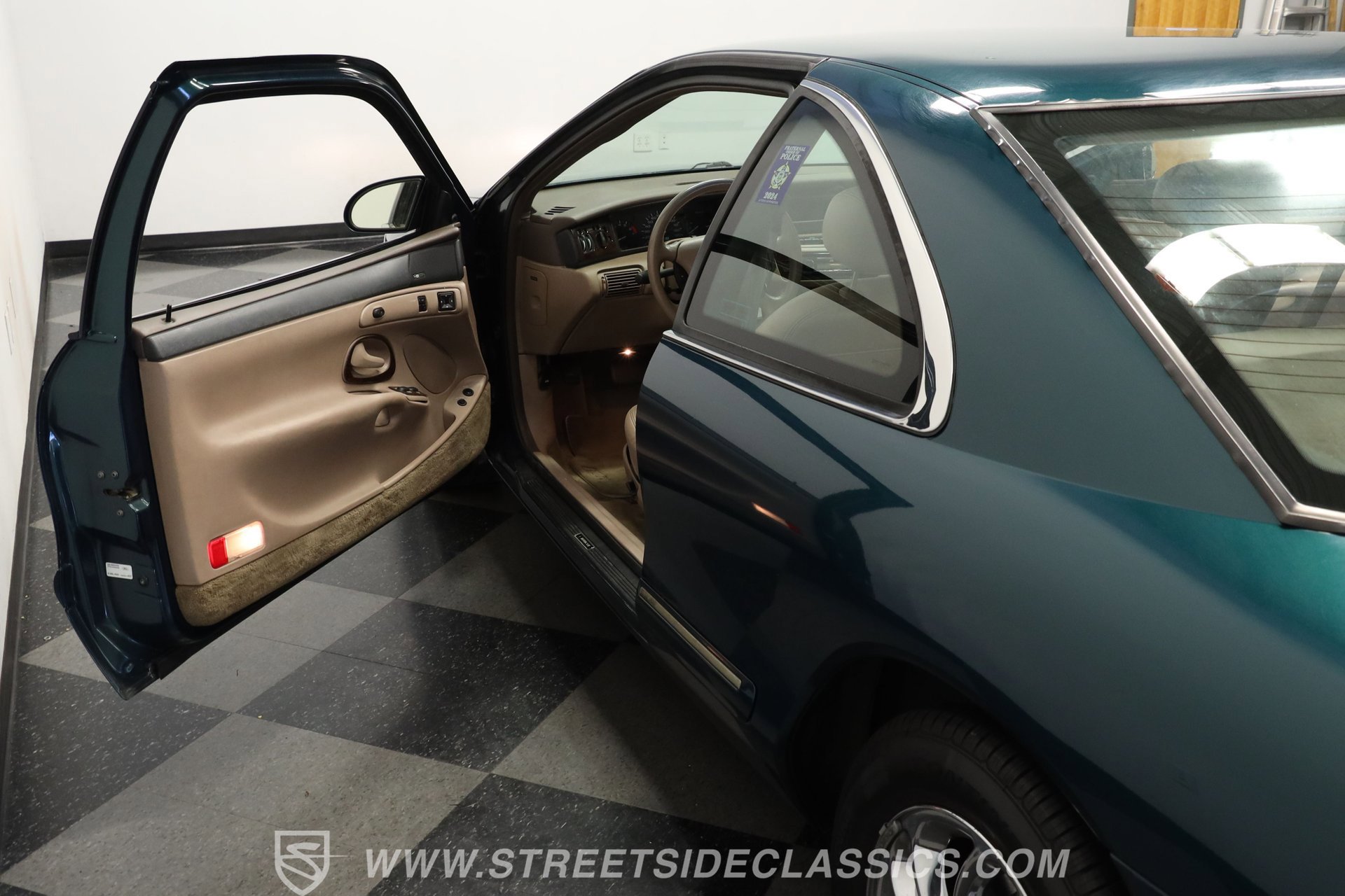 Used 1993 Lincoln Mark VIII image 32