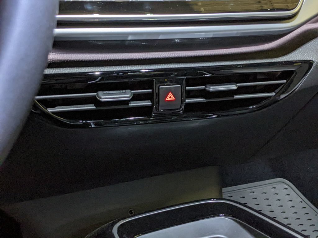 New 2026 Volkswagen ID.4 Pro RWD image 17