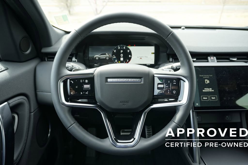 Used 2025 Land Rover Discovery Sport Dynamic SE image 10