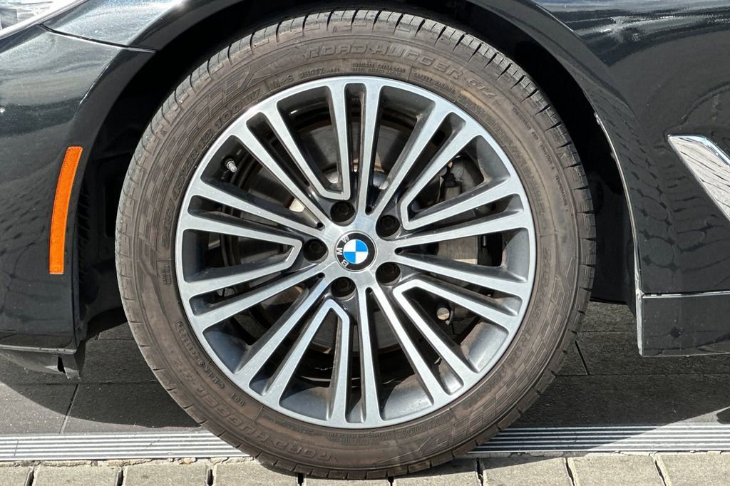 Used 2018 BMW 530i image 30